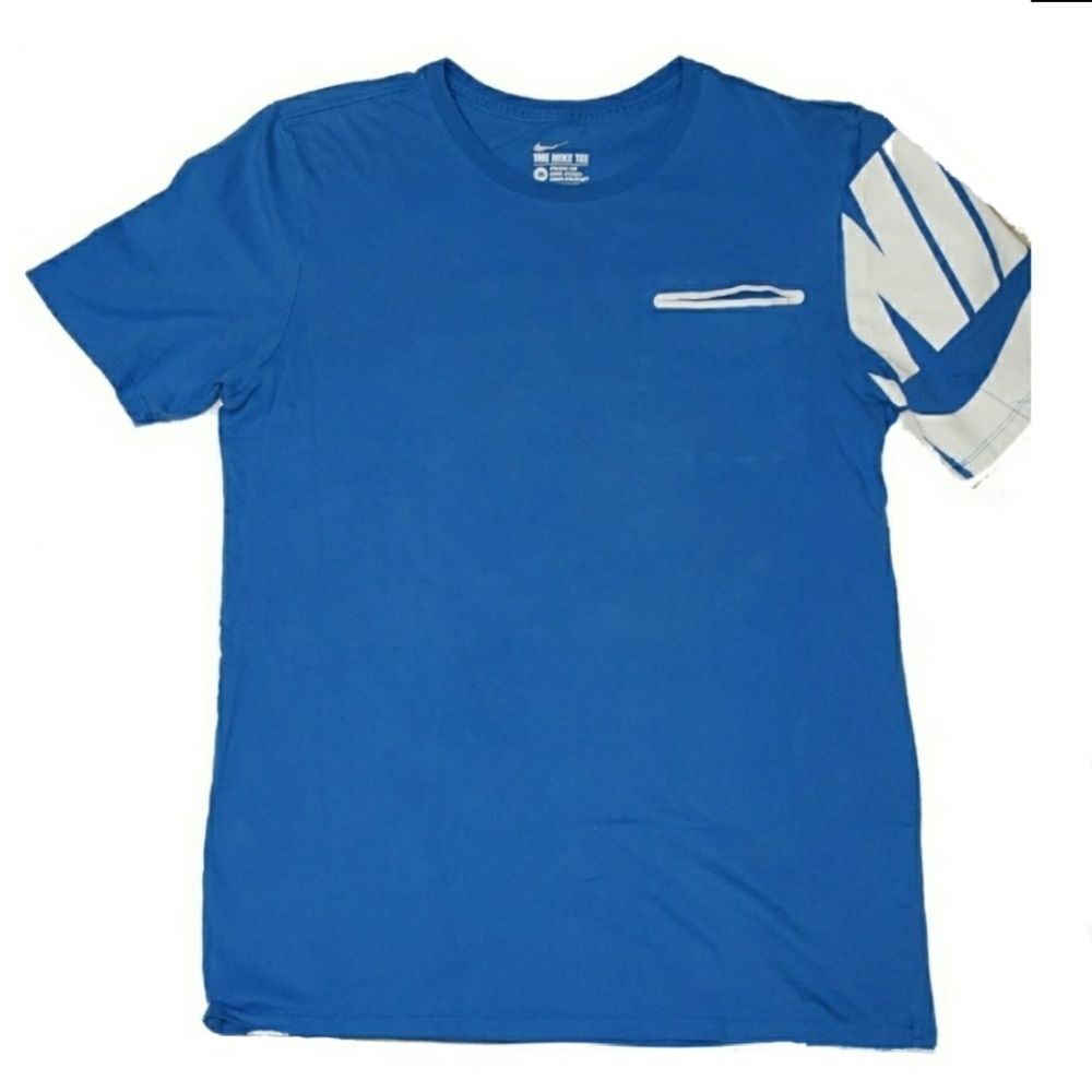 Nike Dri fit Men's Soft Blue T-shirt Pocket Size Medium 0722